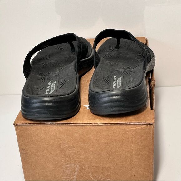 Skechers Arch Fit On-the-GO Vegan Washable Thong Sandal - Picture 6 of 7